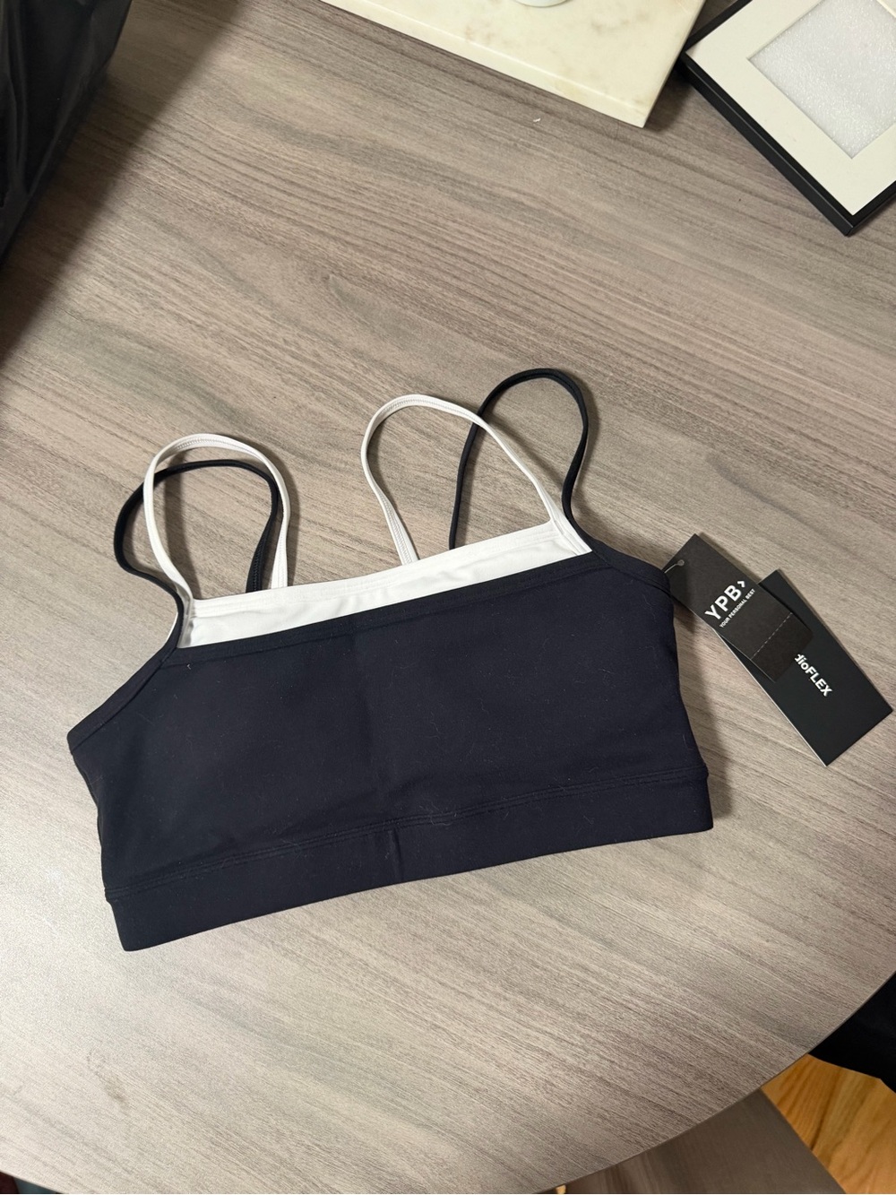 NWT YPB by Abercrombie Black & White Strappy Sports Bra Size Small